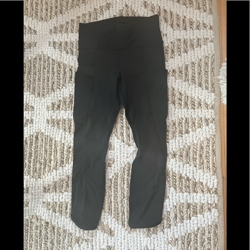 Excellent Condition Athleta Black Running Capri Tights Size XS